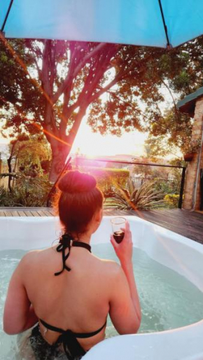 Sanctuary on Lois - under 1km from hospital - load shedding free